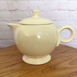 Vintage Homer Laughlin Fiestaware Old Ivory Covered Teapot - 5 Cup